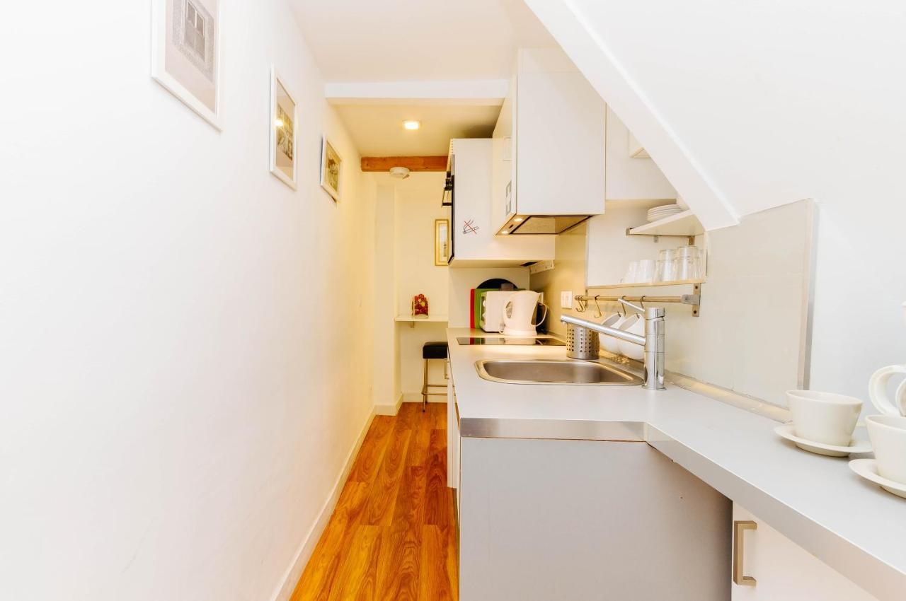 Rent4Rest Bairro Alto Charming 1Bd Apartment Lisbon Exterior photo