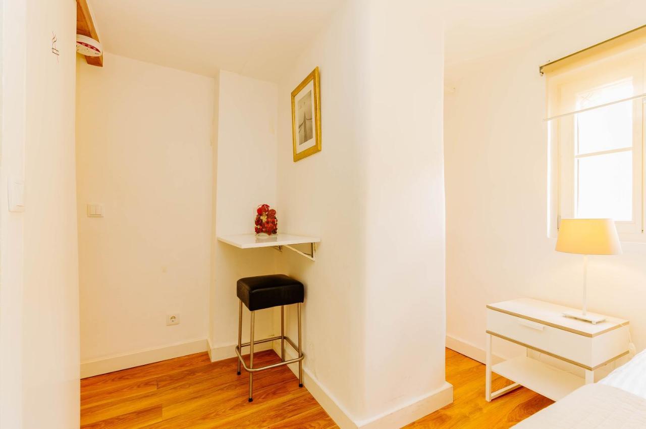 Rent4Rest Bairro Alto Charming 1Bd Apartment Lisbon Exterior photo
